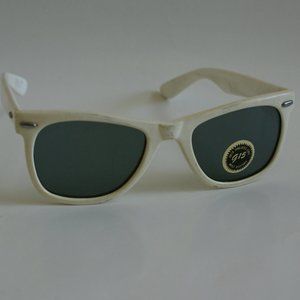 NWT TruVintage Wayfair like style white frame retro G-15 glass lens sunglasses